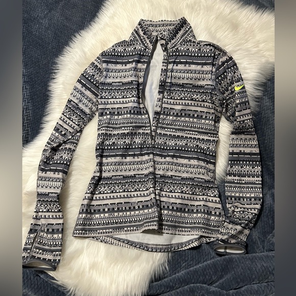 Nike Pro Half Zip Pull Over - Picture 1 of 3